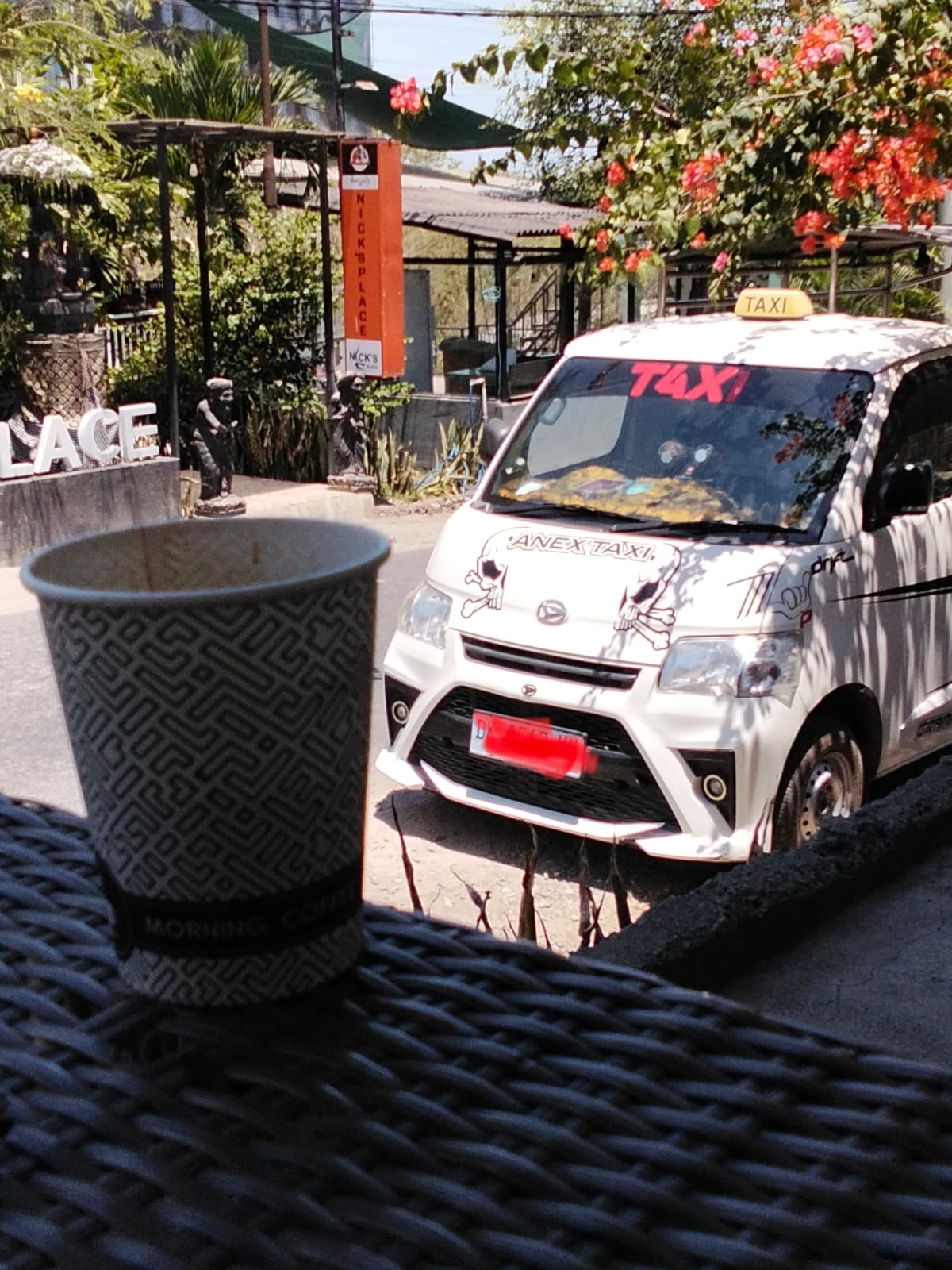 An AneX Taxi vehicle ready for your journey around Nusa Lembongan
